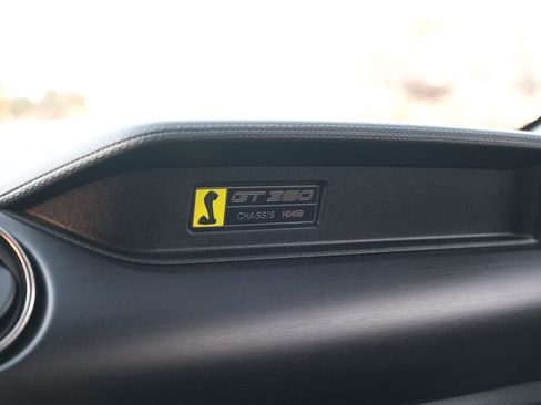 Used 2017 Ford Mustang Shelby GT350 image 31