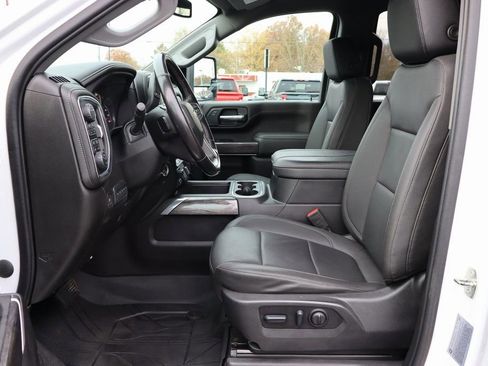 Used 2023 Chevrolet Silverado 3500 LTZ w/ LTZ Convenience Package image 4