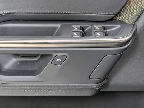 Used 2025 Rivian R1S Adventure AWD/4WD image 16