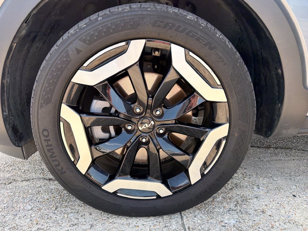 Used 2025 Kia Telluride S FWD image 28