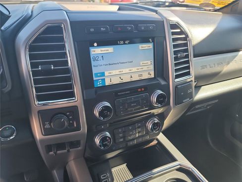 Used 2017 Ford F350 Platinum w/ Platinum Ultimate Package image 21