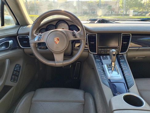 Used 2013 Porsche Panamera S w/ Comfort Pkg image 49