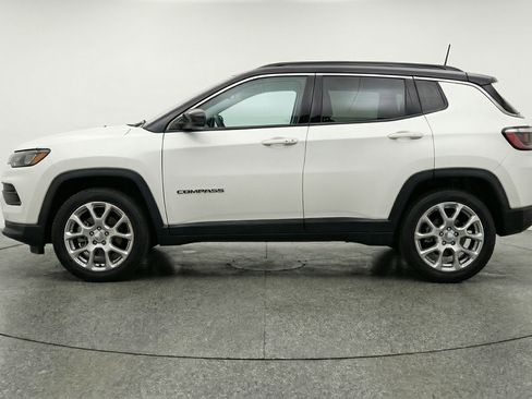 Used 2025 Jeep Compass Limited image 5