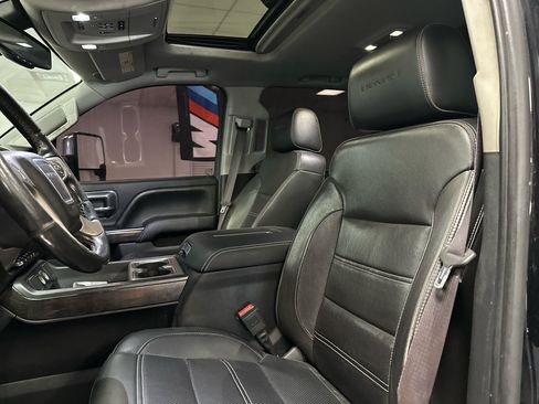 Used 2016 GMC Sierra 3500 Denali w/ Duramax Plus Package image 16