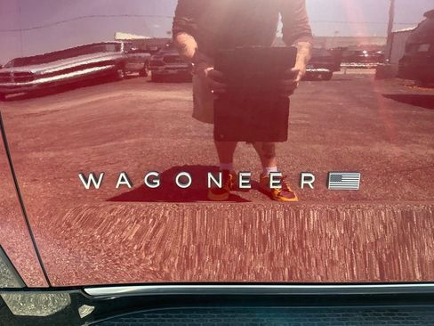 Used 2022 Jeep Wagoneer Series III w/ Flexible Seating Group AWD/4WD image 36