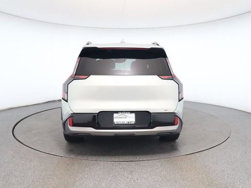 Used 2024 Kia EV9 GT-Line image 4