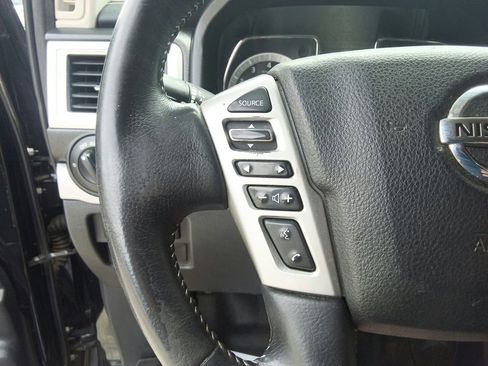 Used 2019 Nissan Titan PRO-4X w/ Pro-4x Convenience Package AWD/4WD image 22