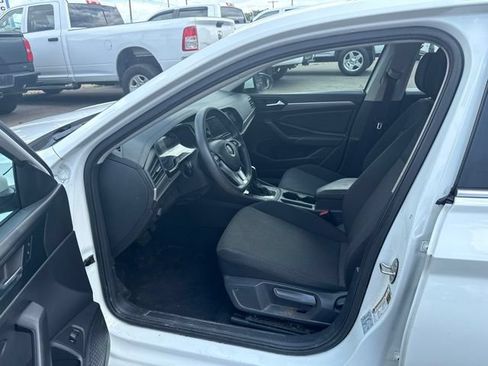 Used 2019 Volkswagen Jetta S w/ Driver Assistance Package FWD image 9