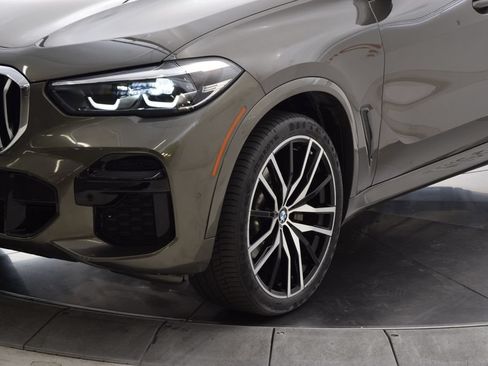Used 2023 BMW X5 xDrive40i w/ M Sport Package AWD/4WD image 11