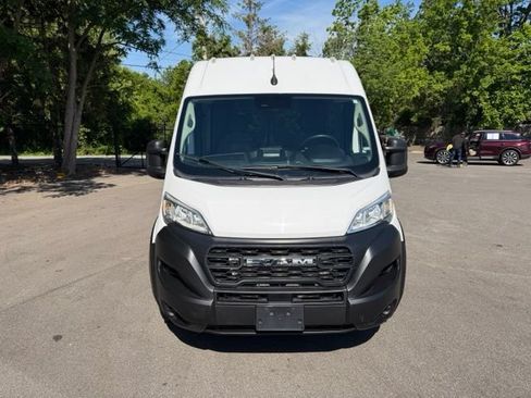 Used 2023 RAM ProMaster 2500 FWD image 3
