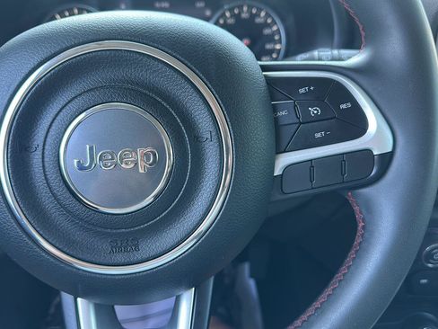 Used 2023 Jeep Renegade Trailhawk AWD/4WD image 27
