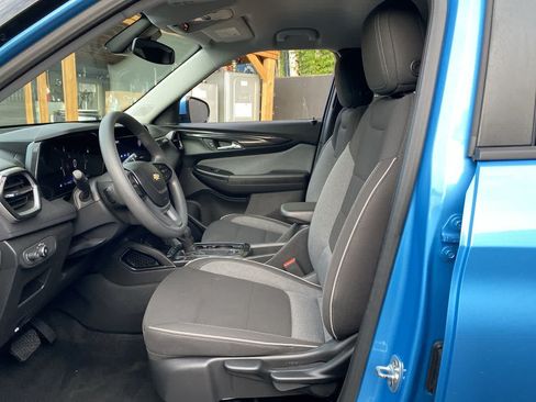 Used 2025 Chevrolet TrailBlazer LT AWD/4WD image 14