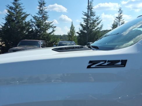 New 2026 Chevrolet Silverado 2500 LTZ w/ LTZ Plus Package AWD/4WD image 11