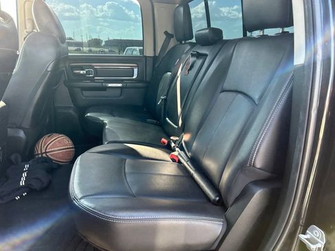 Used 2017 RAM 1500 Laramie w/ Convenience Group AWD/4WD image 5