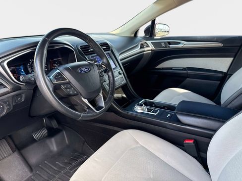 Used 2019 Ford Fusion SE w/ Equipment Group 151A image 33