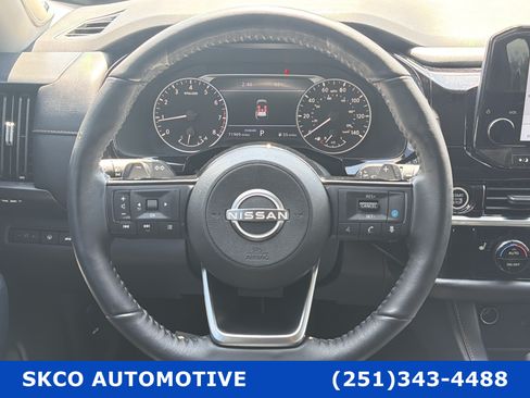 Used 2023 Nissan Pathfinder SL w/ SL Premium Package FWD image 18