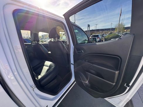 Used 2018 Chevrolet Colorado LT w/ LT Convenience Package image 13