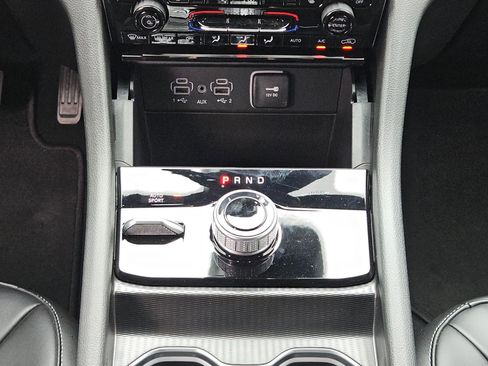 Used 2025 Jeep Grand Cherokee L Limited w/ Black Appearance Package AWD/4WD image 19
