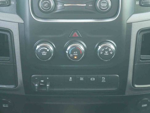 Used 2017 RAM 2500 Tradesman w/ Chrome Appearance Group AWD/4WD image 7