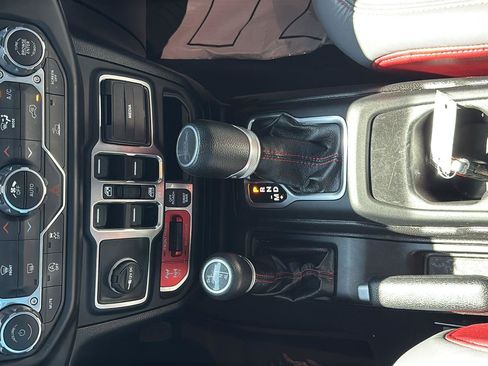 Used 2020 Jeep Gladiator Rubicon AWD/4WD image 35