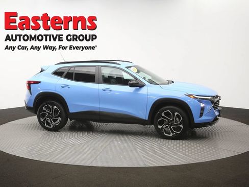 Used 2024 Chevrolet Trax RS w/ Driver Confidence Package FWD image 46