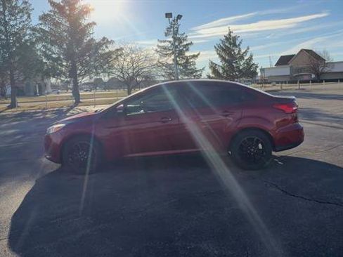 Used 2017 Ford Focus SE image 5