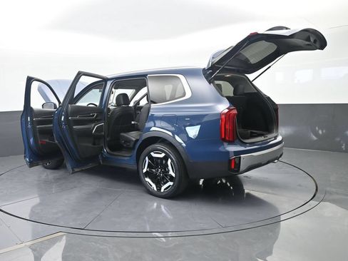 Used 2024 Kia Telluride S FWD image 72