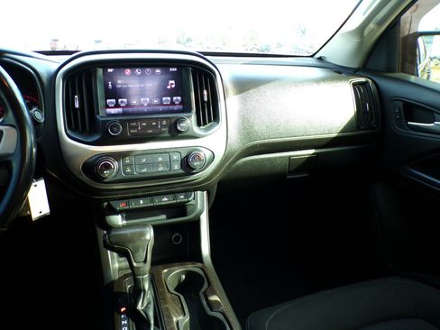 Used 2016 GMC Canyon SLE w/ SLE Convenience Package image 11