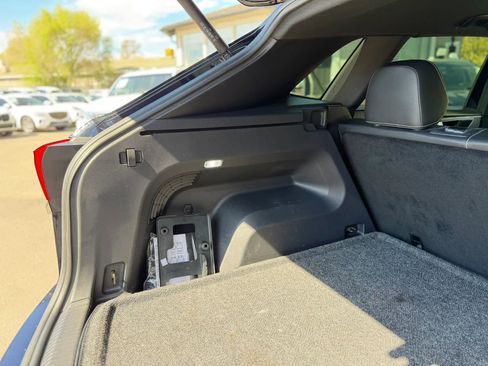 Used 2024 Volkswagen Atlas Cross Sport SE image 17