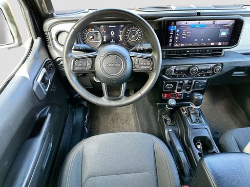 Used 2024 Jeep Wrangler Willys image 20