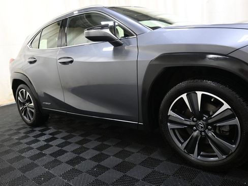 Used 2021 Lexus UX 250h w/ Premium Package AWD/4WD image 19
