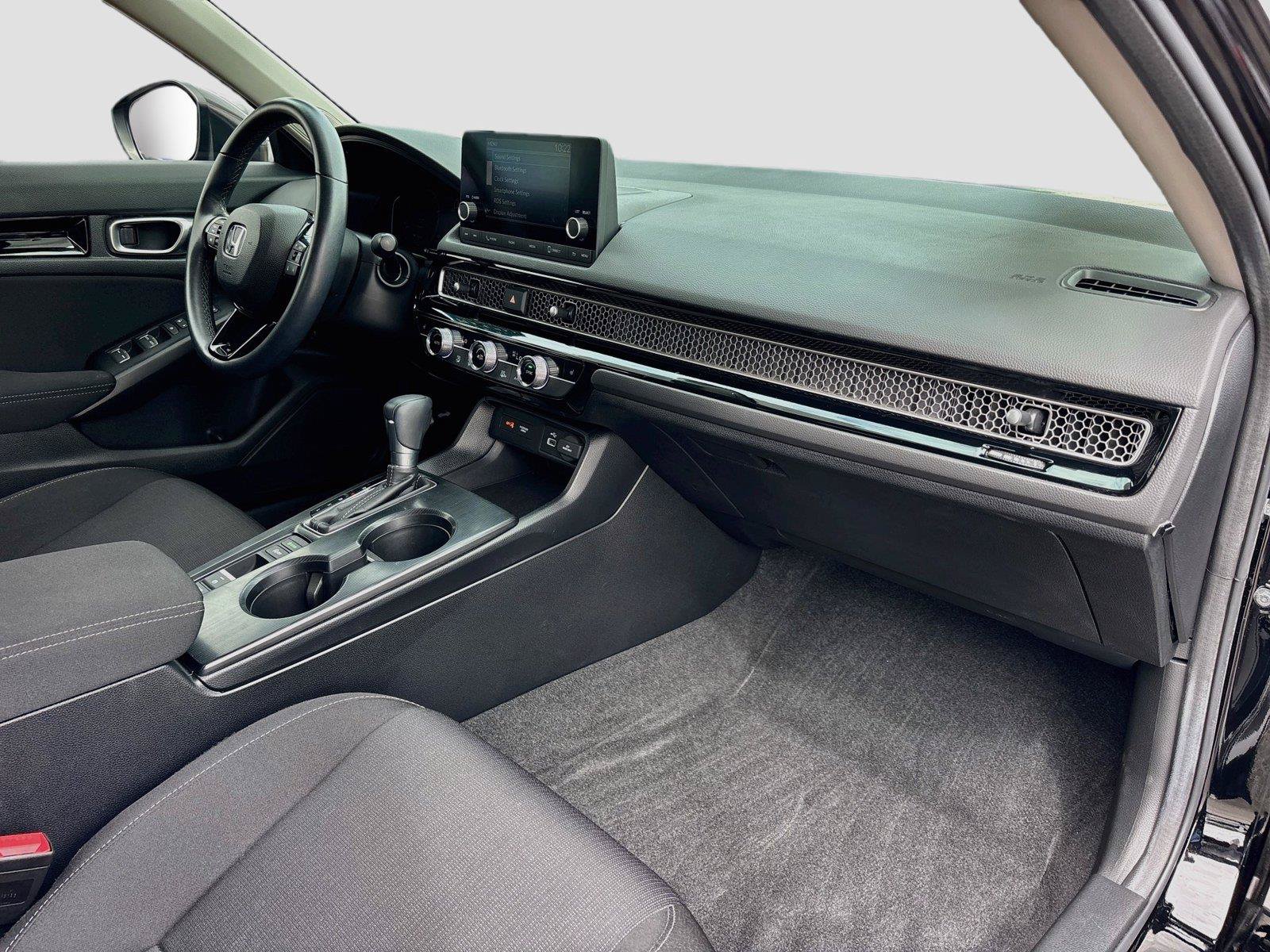 Certified 2024 Honda Civic EX image 31