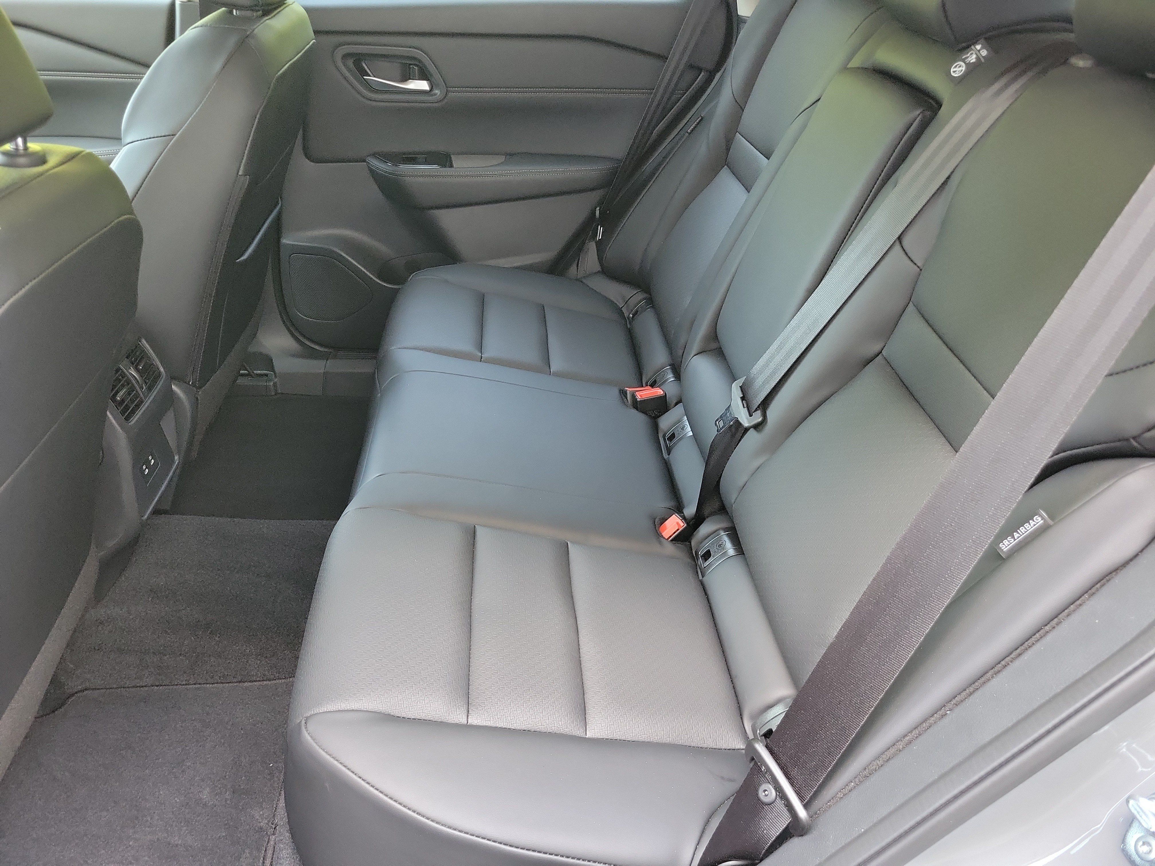 Used 2026 Nissan Rogue Dark Armor FWD image 11