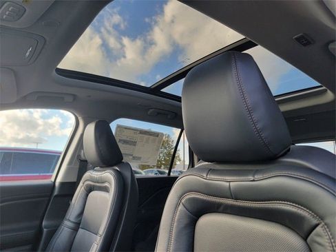 New 2025 Lincoln Aviator Reserve w/ Jet Appearance Package image 4