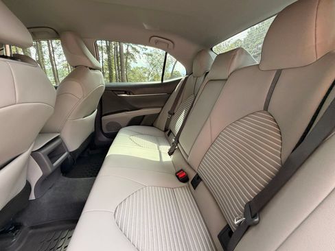 Used 2024 Toyota Camry SE FWD image 13
