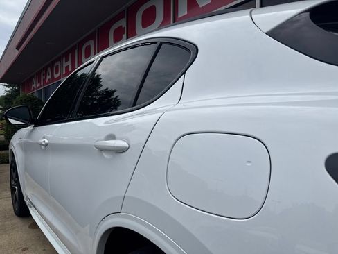 Used 2023 Alfa Romeo Stelvio Veloce AWD/4WD image 13