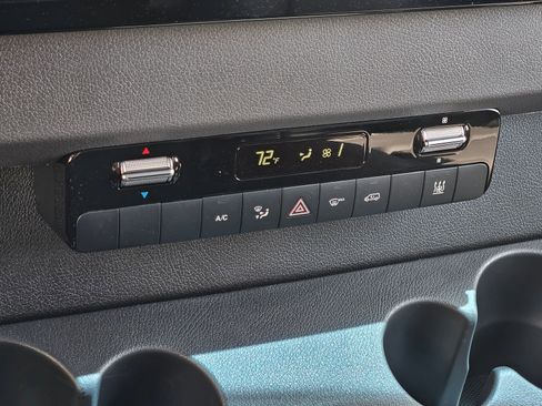 New 2025 Mercedes-Benz eSprinter 144 Cargo image 27