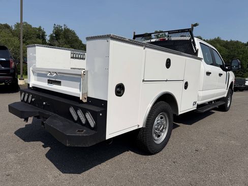 Used 2023 Ford F250 XL w/ Snow Plow Prep Package AWD/4WD image 4