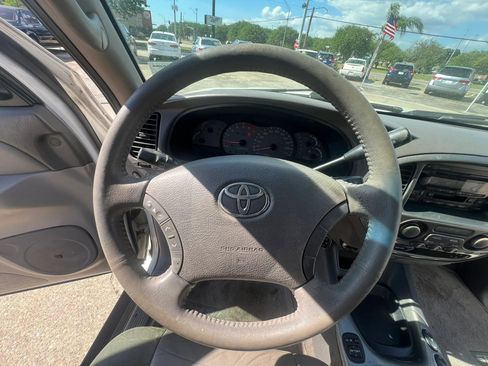 Used 2003 Toyota Sequoia Limited image 6