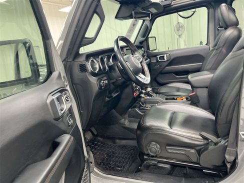 Used 2021 Jeep Wrangler Unlimited Rubicon w/ Trailer Tow Package image 19