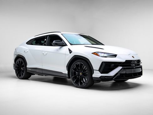Used 2023 Lamborghini Urus S image 8