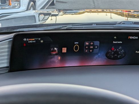 Certified 2025 Lincoln Navigator Black Label image 34