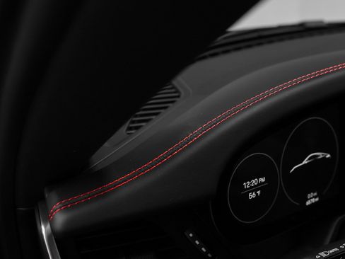 Used 2024 Porsche 911 Carrera 4S image 37