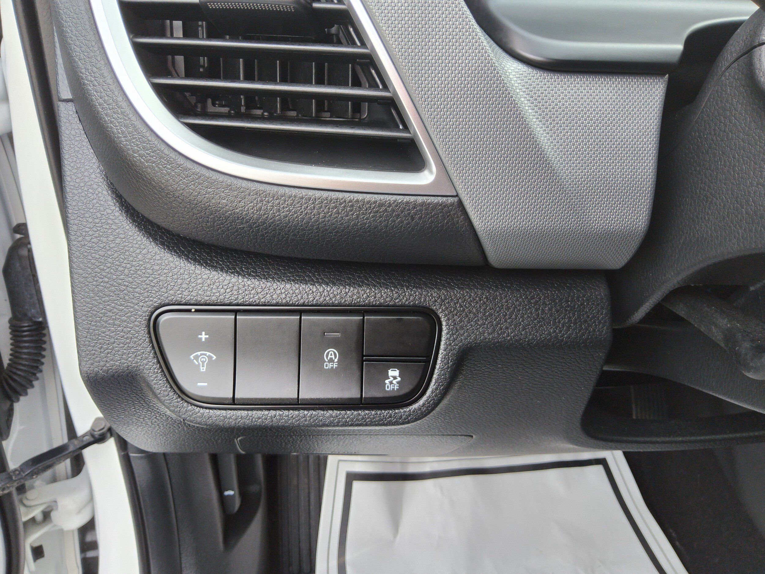 Used 2025 Kia Seltos LX AWD/4WD image 22