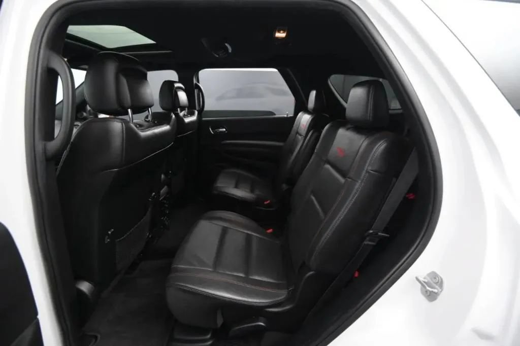 Used 2018 Dodge Durango R/T w/ Blacktop Package AWD/4WD image 37