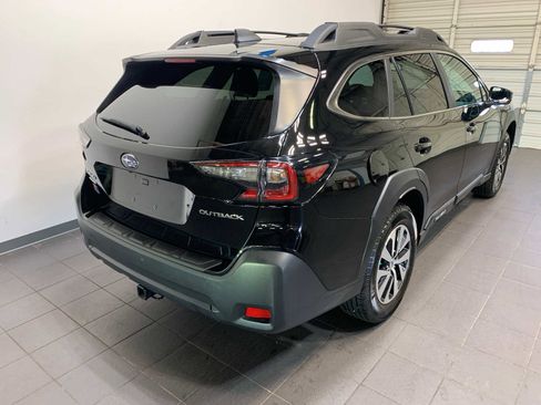 Used 2024 Subaru Outback Premium image 3