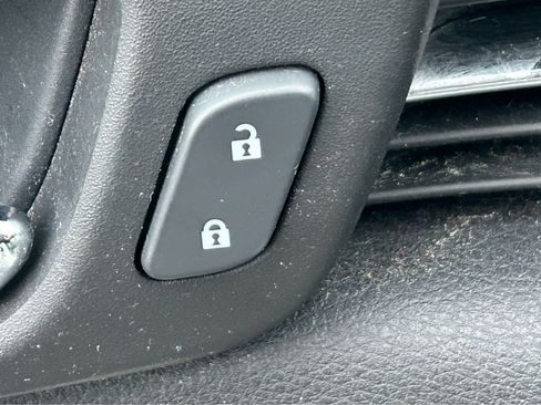 Used 2015 Chevrolet Malibu LS image 16