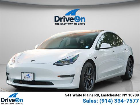 Used 2021 Tesla Model 3 Standard Range Plus image 4