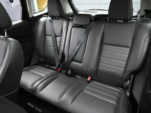 Used 2016 Ford C-MAX SEL w/ Equipment Group 303A FWD image 16
