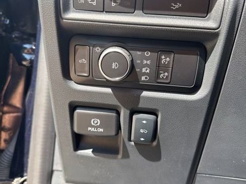 Used 2024 Ford F150 Lariat w/ FX4 Off-Road Package image 9